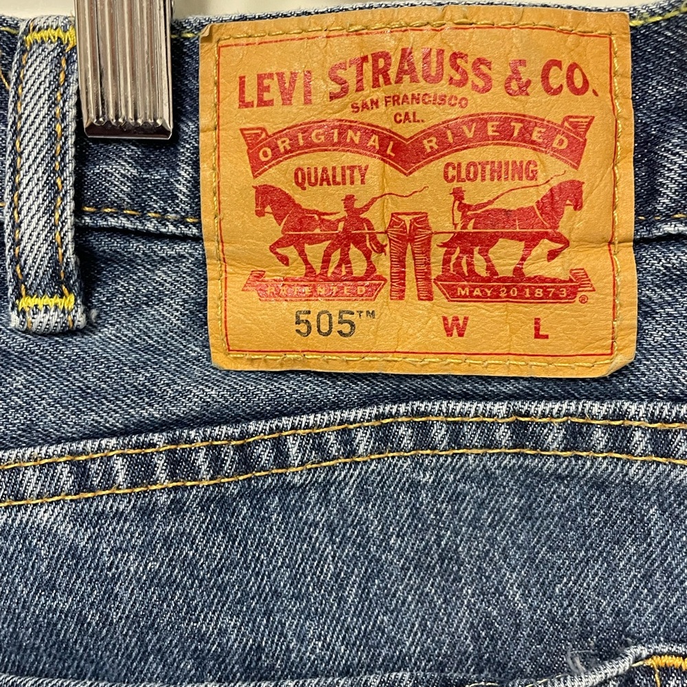 Levi Strauss  Jeans - Picture 3 of 5